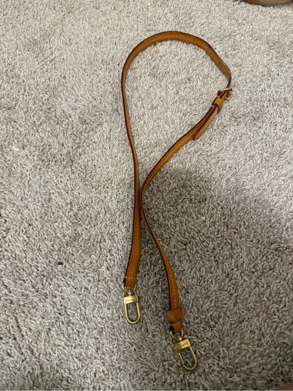 Louis Vuitton Adjustable crossbody Strap B4